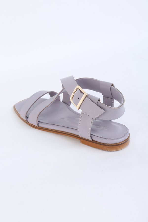 Çapraz Kemerli Sandalet