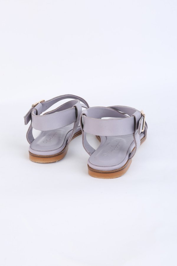 Çapraz Kemerli Sandalet