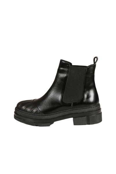 Burnu Fitilli Kısa Bot