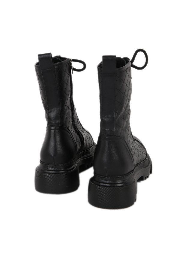 Kapitone İşlemeli Postal