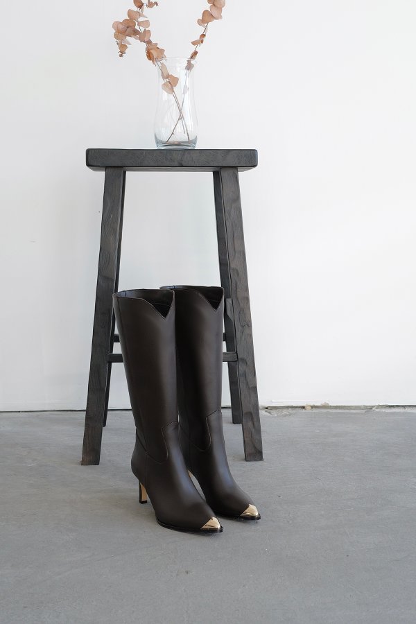 Metal Burunlu Çizme