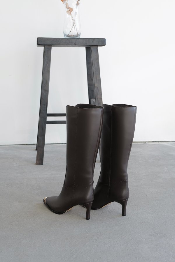 Metal Burunlu Çizme