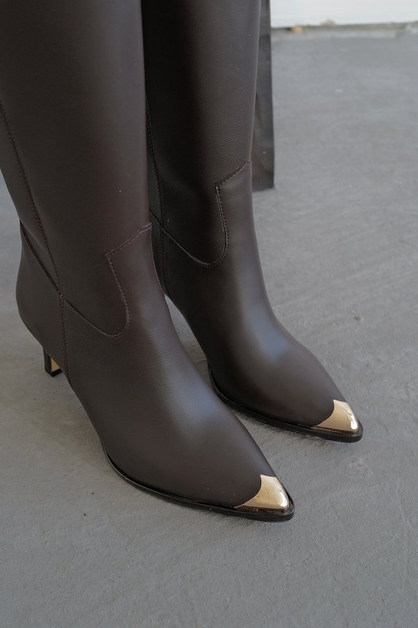 Metal Burunlu Çizme