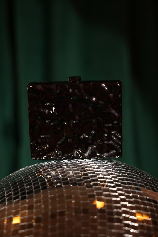 Metal Kabartmalı Abiye Çanta