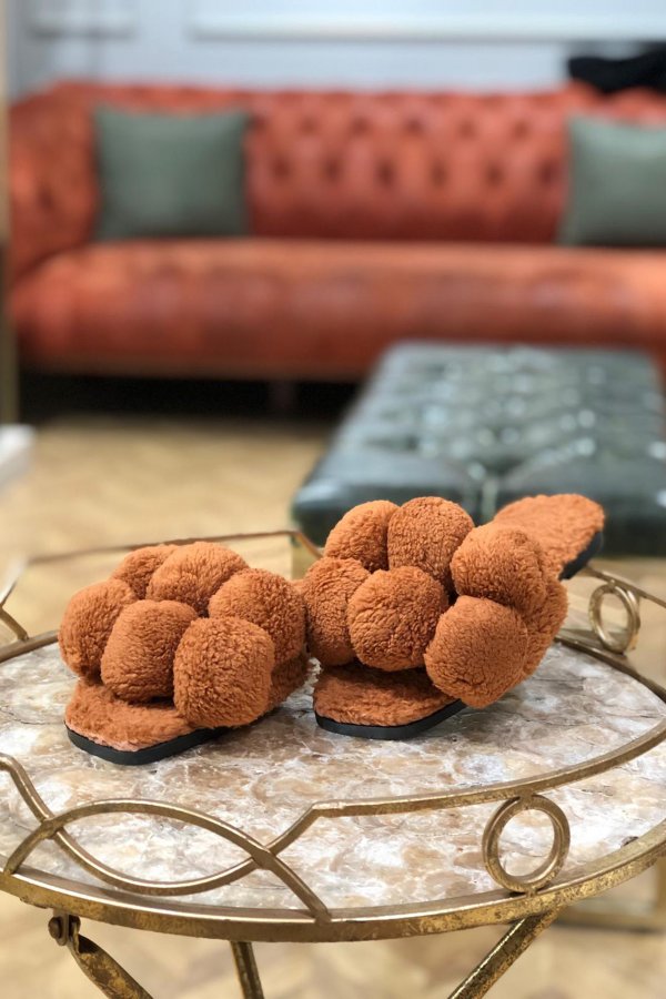 Ponponlu Merinos Ev Terliği